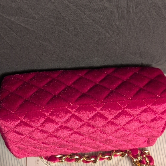 Elegant Pink Quilted Bag - Picture 6 of 8